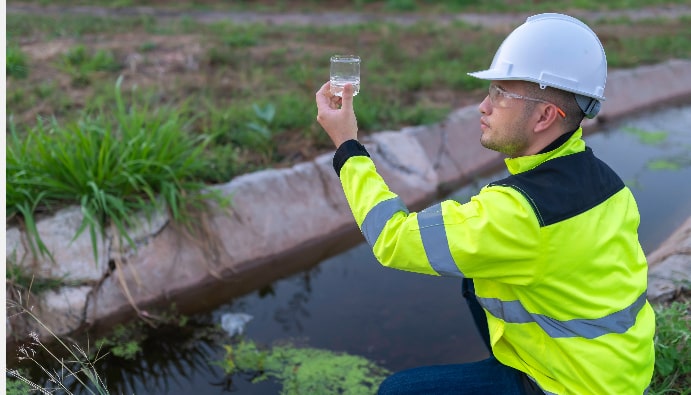 Determination of Tetrachloroethene and Trichloroethene in Water