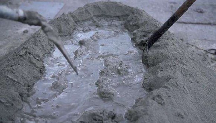 Testen der Betonmischwasserqualität